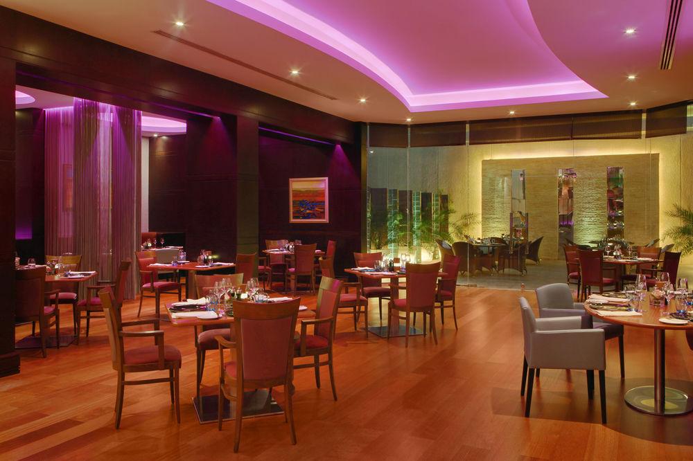 Riyadh Marriott Hotel Exterior foto