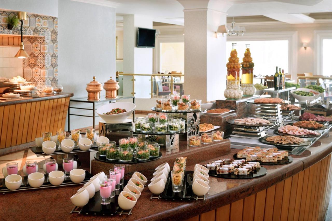 Riyadh Marriott Hotel Exterior foto
